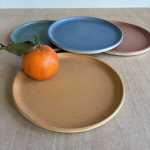 Petite assiette bord droit